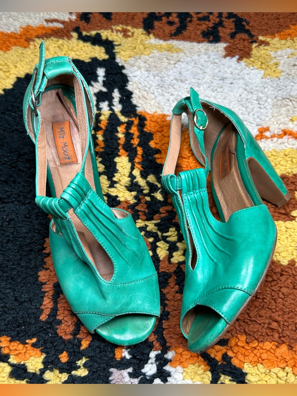 Cutest, MIZ MOOZ heels!!
